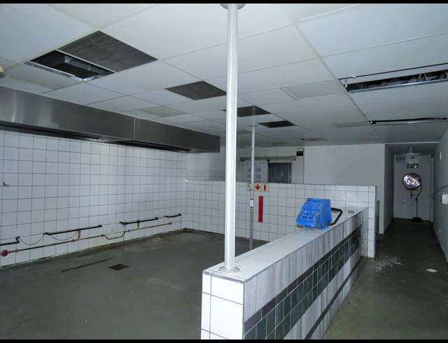 510M² BUSINESS TO LET IN SOMERSET WEST CENTRAL